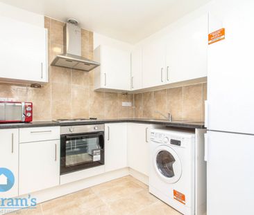 1 bed Apartment for Rent - Photo 3