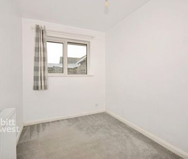 3 bedroom detached bungalow to rent - Photo 4