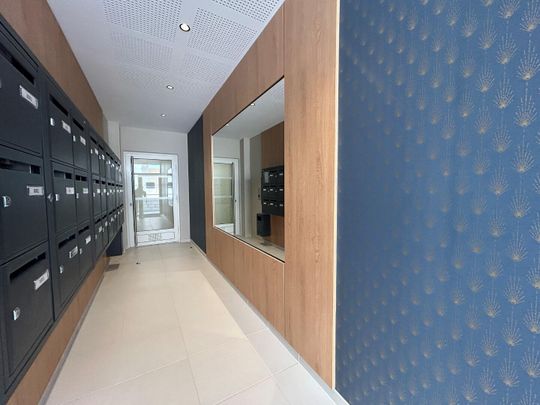 location Appartement T2 DE 46.37m² À OLLIOULES - Photo 1