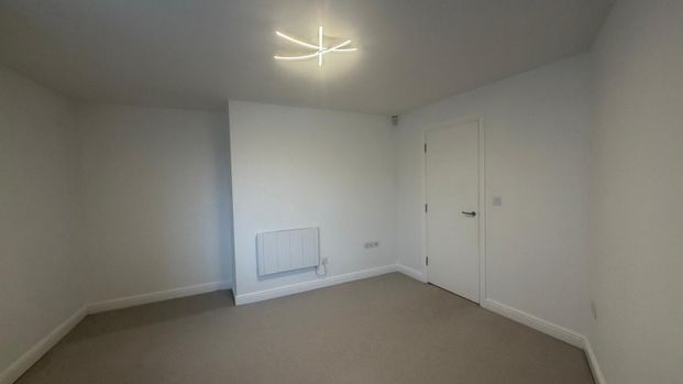 High Street, Chesham - Photo 1