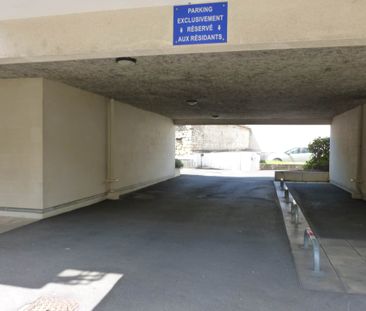 Apt T2 meublé et équipé avec terrasse et stationnement, secteur St ... - Photo 4