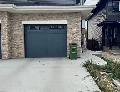 Come check out this beautiful 3 bedroom main floor | 845 Northern Harrier Lane Northwest, Edmonton - Photo 1