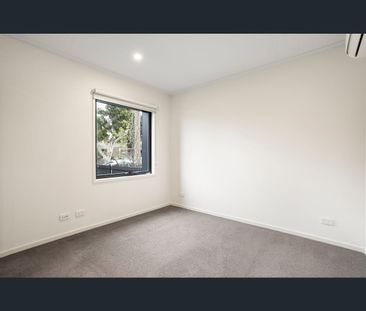 18 Kyle Road, Altona North, Vic 3025 - Photo 6