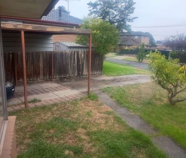 Gladstone Park - Photo 6