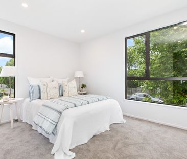 Near new 3 Bedroom townhouse - Photo 4