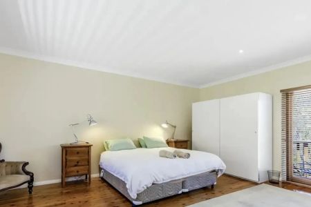 Full Furnished Beautiful Mountains Home in Ideal Location! - Photo 5
