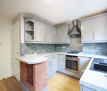 5 Bedroom Detached To Let - Photo 6