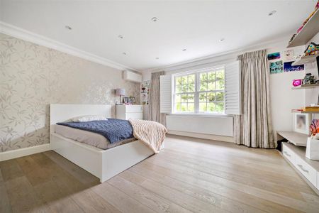 4 bedroom detached house to rent - Photo 5