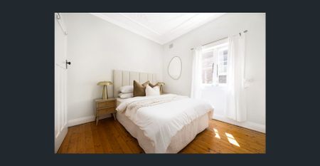 Art Deco Charm with Modern Touches, Stroll from Bondi Beach - Photo 5