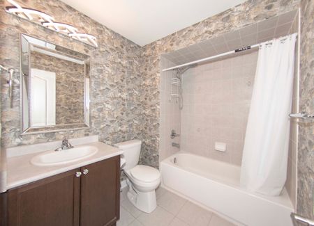 For Lease - 2435 Greenwich Drive Unit# 37, Oakville, Ontario - Photo 4