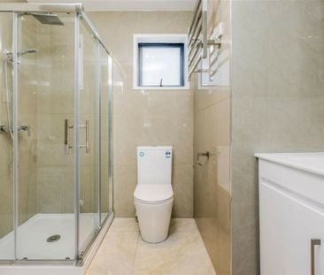Modern, Light-Filled Living in Takanini - Photo 6