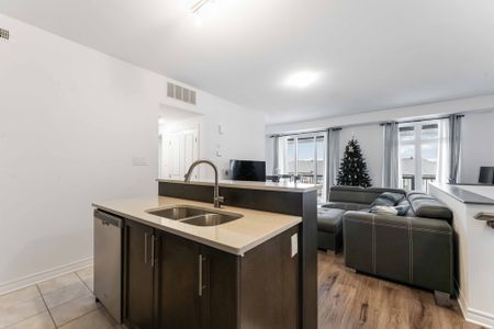 For Lease - 40D Jaguar Private, Kanata, Ontario - Photo 4