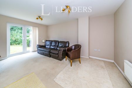 4 bedroom detached to rent The Hornets - Photo 3