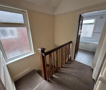 3 bedroom private hall to rent - Photo 5