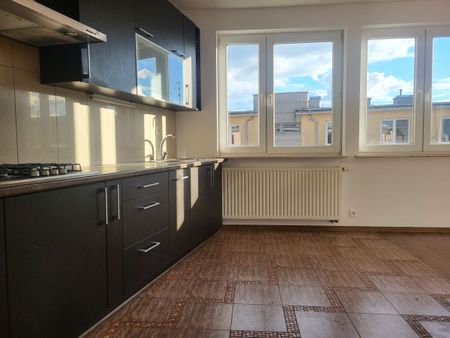 Wygodne mieszkanie z dużą loggią - Photo 2