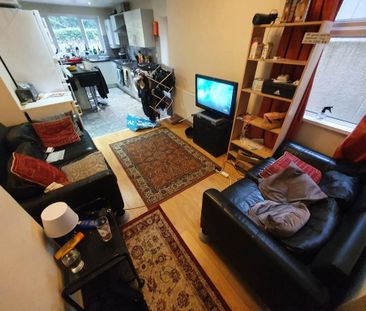 5 bedroom house to rent - Photo 1