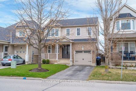 Detached Home For Lease | N9257461 - Photo 2