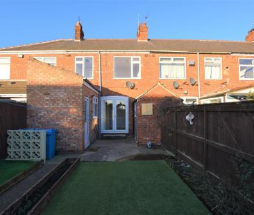 3 bedroom terraced house to rent - Photo 5