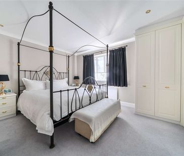 A beautifully presented, spacious four-bedroom property in a desira... - Photo 2