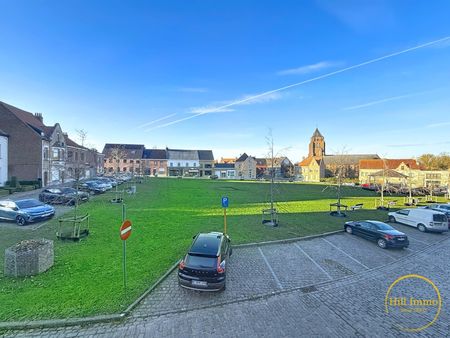 Te huur: Charmante rijwoning met authentieke gevel in het centrum van Kemmel (Heuvelland) - Photo 3