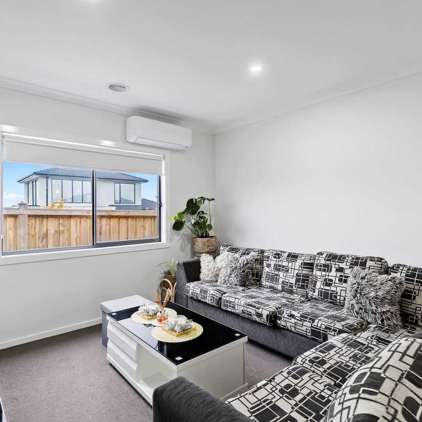 Beautiful Family Home - Photo 1