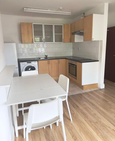 3 bedroom flat to rent - Photo 5