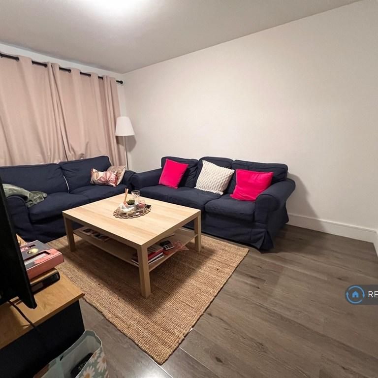 3 bedroom bungalow to rent - Photo 1