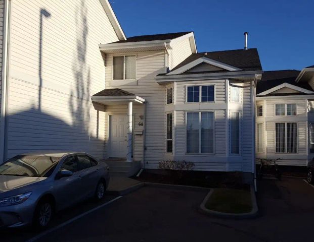 3 Bedroom, 2.5 Bath Townhouse Millcreek Meadows — 3 Bedrooms Townhouse - Photo 1