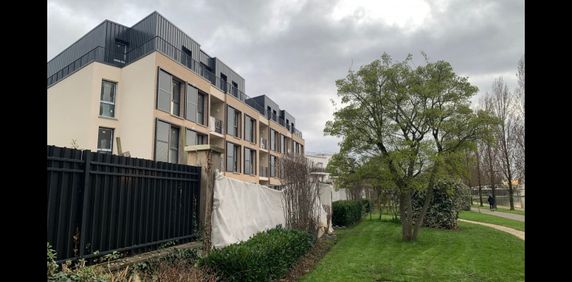 Location Appartement 2 pièces 48 m² Les Pavillons-sous-Bois - Photo 2