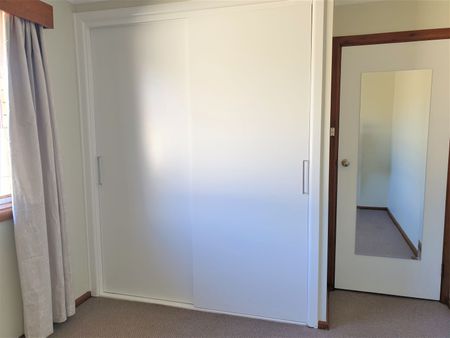 2 BEDROOM UNIT CLOSE TO CBD - Photo 2
