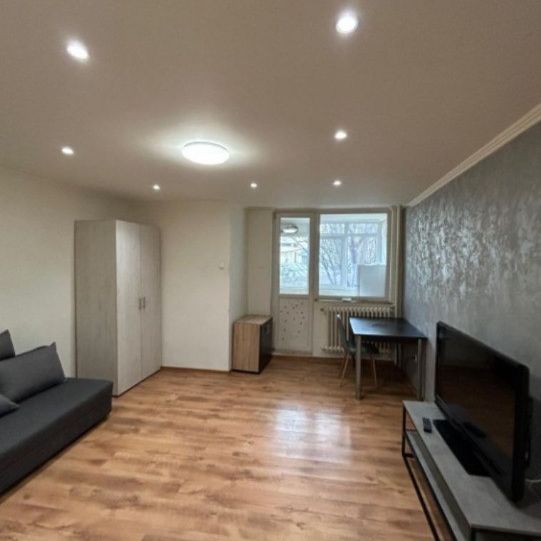 Garsonieră, Tătărași - Flora, etajul 1, mobilată și utilată - Fotografie 1