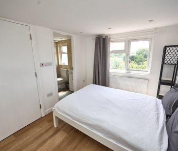 Room in a Shared House, Drake Road, HA2 - Photo 3