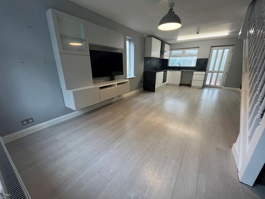 2 bedroom semi-detached house to rent - Photo 1