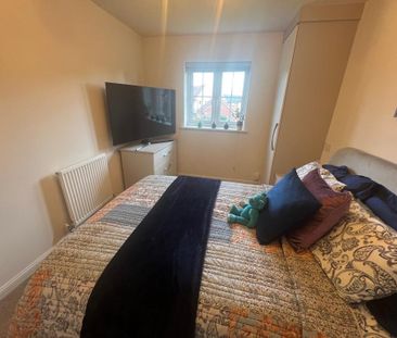 3 bedroom semi-detached house to rent - Photo 6