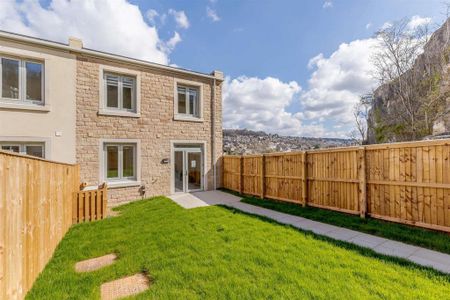 3 bedroom terraced house to rent - Photo 2