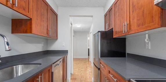 155 19th Street, East - Photo 2