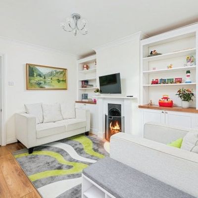 Poplar Road, Leatherhead, KT22 - Photo 1