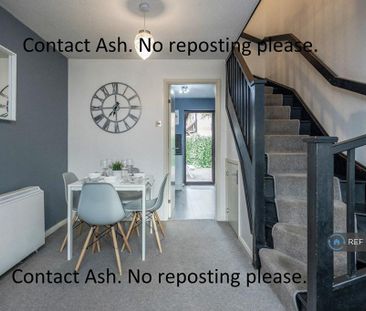 2 bedroom end of terrace house to rent - Photo 2