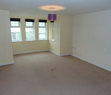 2 bed Apartment - To Let - Photo 5