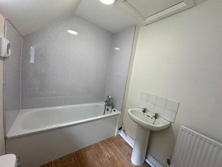 2 bedroom terraced house to rent - Photo 5