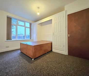 1 Bed Flat, Beechwood Road, LU4 - Photo 3