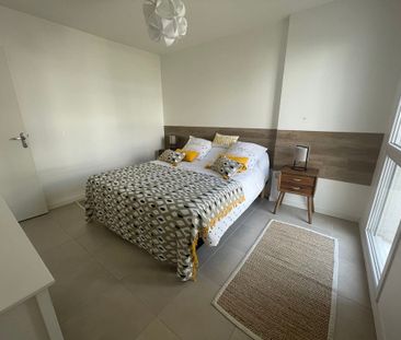 Location Appartement 2 pièces 41m² LA ROCHELLE 17000 - Photo 2