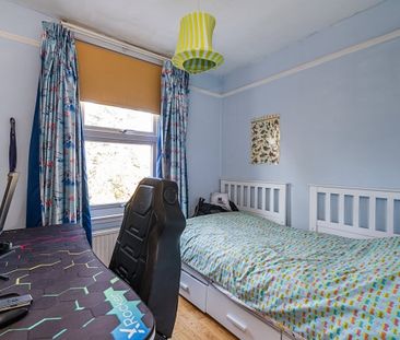 4 bedroom terraced house to rent - Photo 6