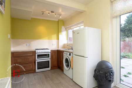 3 bedroom end of terrace house to rent - Photo 5