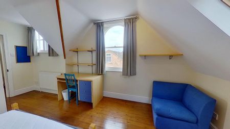 8 bedroom detached house to rent - Photo 4