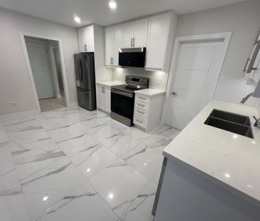 For Lease - 98 Thornton Avenue, Bradford West Gwillimbury, Ontario - Photo 6