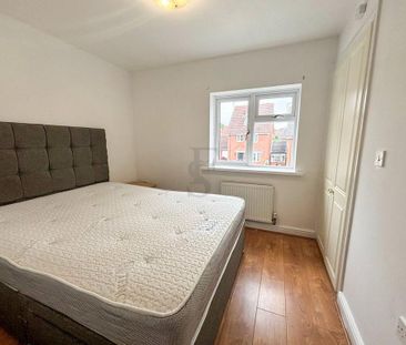 2 bedroom semi-detached house to rent - Photo 2