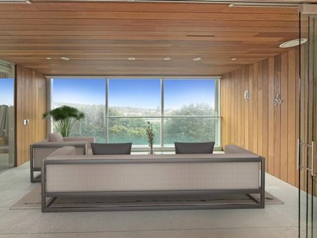 Immaculately presented apartment with stunning ... - Photo 4