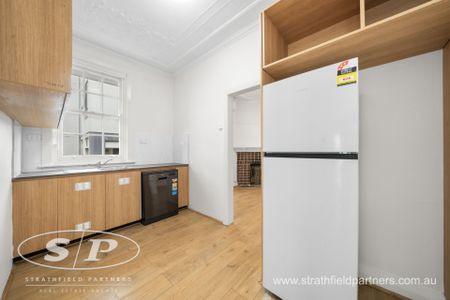 Three bedroom house for lease - Photo 3