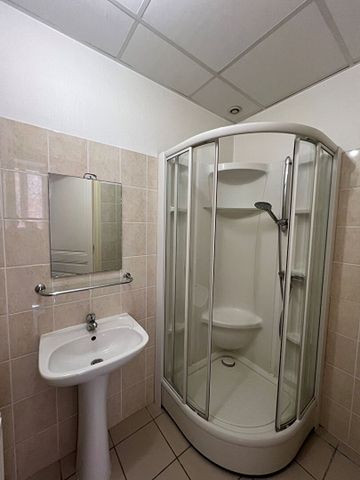 Location Appartement 2 pièces 65m² - Photo 4